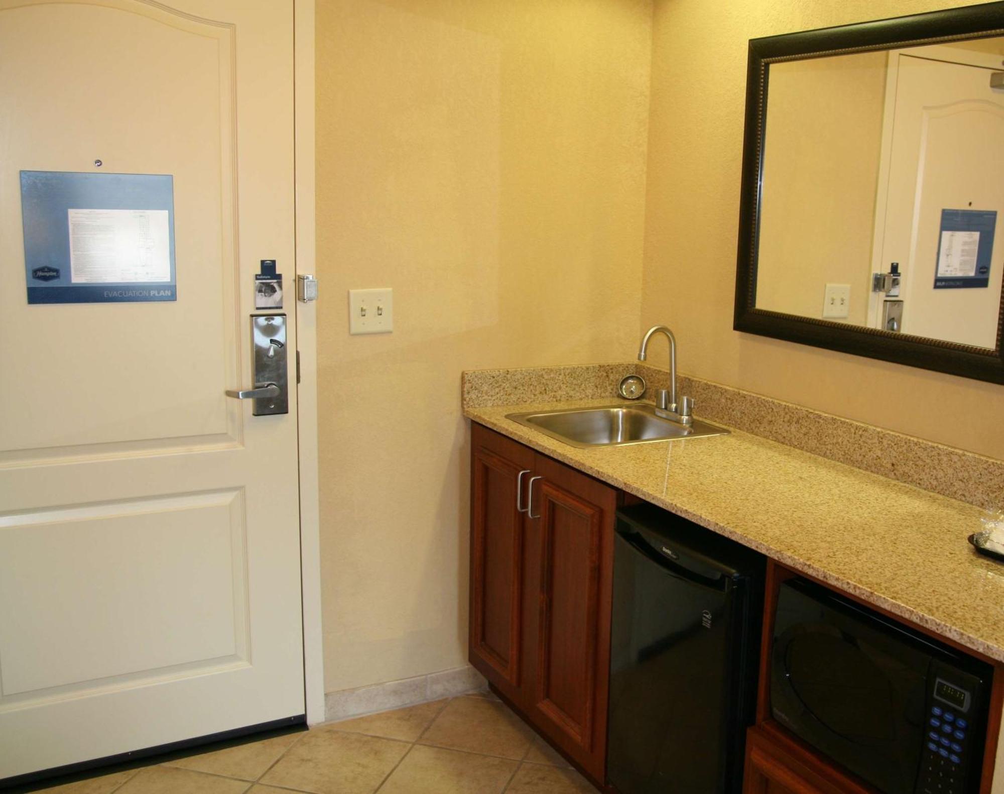 Hampton Inn & Suites Падака Экстерьер фото