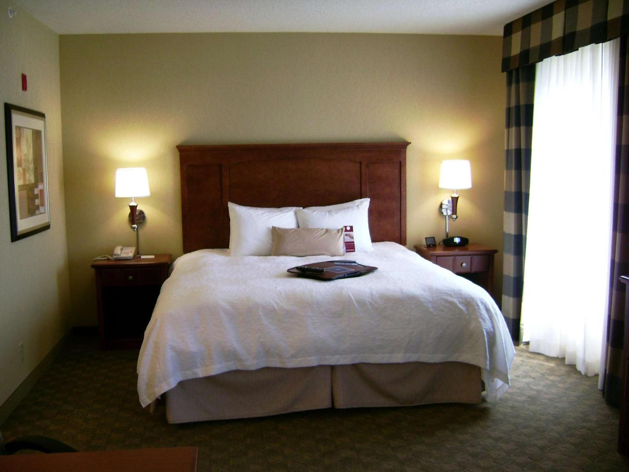 Hampton Inn & Suites Падака Экстерьер фото
