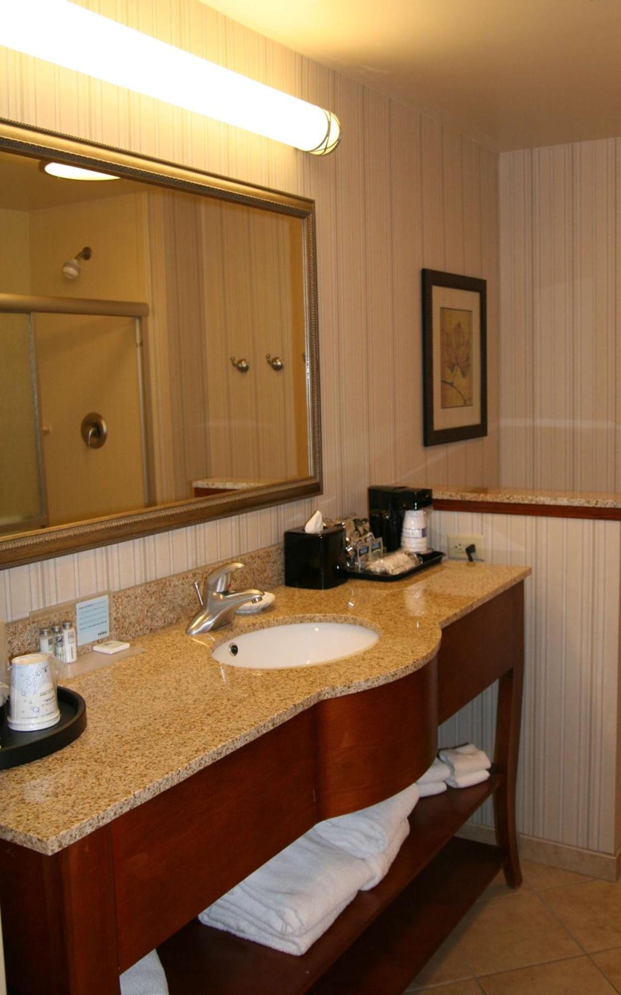 Hampton Inn & Suites Падака Экстерьер фото