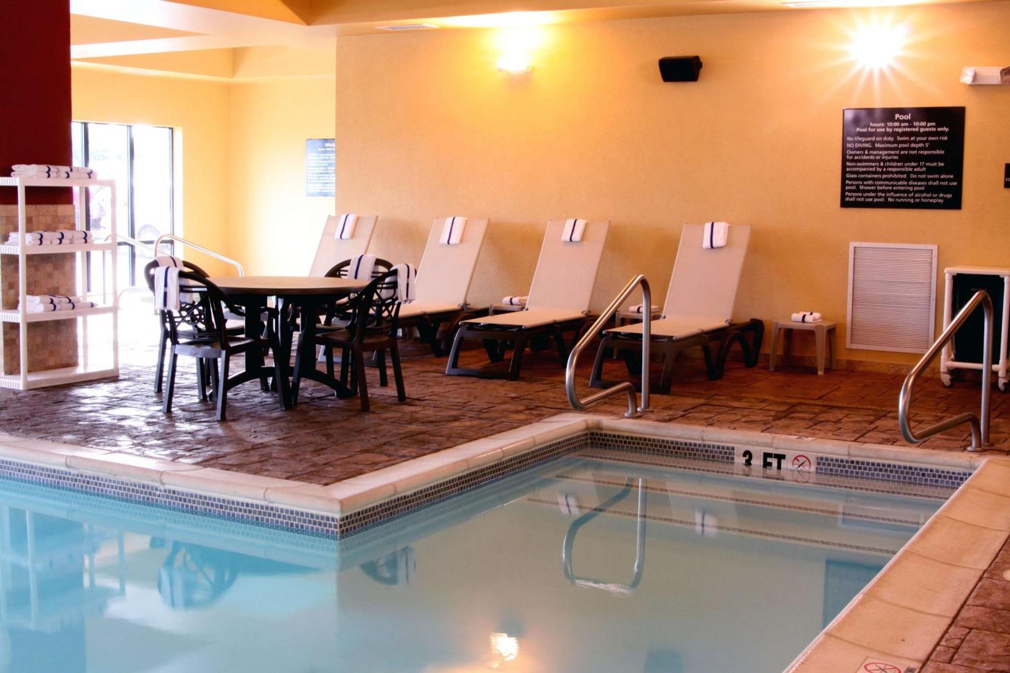 Hampton Inn & Suites Падака Экстерьер фото